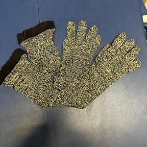 NWOT …Burton black and white long gloves ,